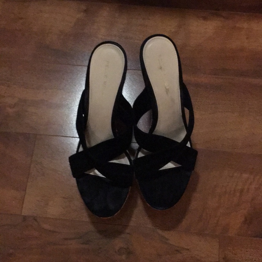 Black Wedges